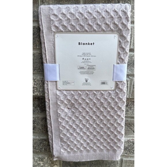 SOLD‼️‼️NWT  BONBINI New York WAFFLE KNIT 38"x 28"  Baby/Lap  Blanket Lavender - Picture 10 of 11